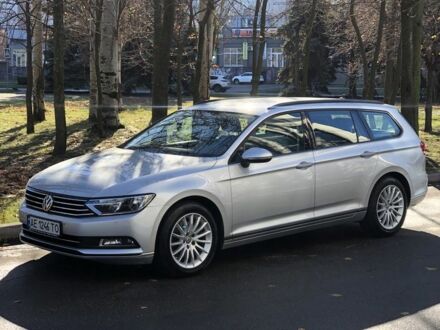 Фольксваген Пассат Вариант 2018 в Кривом Роге на Automoto.ua Серый Фольксваген Пассат Вариант, объемом двигателя 2 л и пробегом 150 тыс. км за 18500 $, фото 1 на Automoto.ua