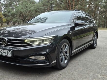 Серый Фольксваген Пассат Вариант, объемом двигателя 2 л и пробегом 207 тыс. км за 23900 $, фото 1 на Automoto.ua