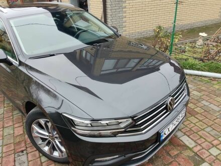 Сірий Фольксваген Пассат Варіант, об'ємом двигуна 2 л та пробігом 215 тис. км за 20500 $, фото 1 на Automoto.ua