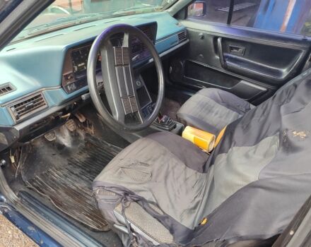 Синій Фольксваген Пассат Варіант, об'ємом двигуна 1.6 л та пробігом 360 тис. км за 500 $, фото 2 на Automoto.ua