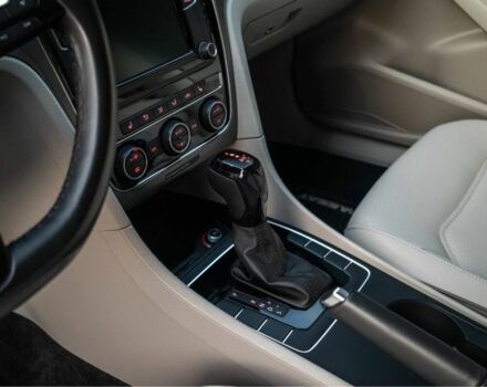 Синий Фольксваген Пассат Вариант, объемом двигателя 2 л и пробегом 98 тыс. км за 17999 $, фото 5 на Automoto.ua