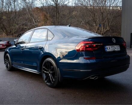 Синий Фольксваген Пассат Вариант, объемом двигателя 2 л и пробегом 98 тыс. км за 17999 $, фото 3 на Automoto.ua