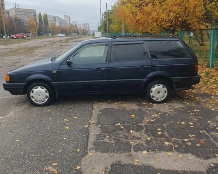 Фольксваген Пассат Вариант 1988 в Харькове на Automoto.ua Синий Фольксваген Пассат Вариант, объемом двигателя 1.8 л и пробегом 300 тыс. км за 1150 $, фото 6 на Automoto.ua