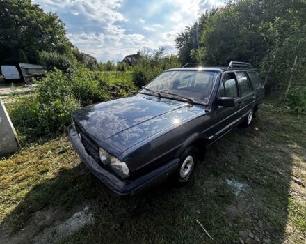 Синий Фольксваген Пассат Вариант, объемом двигателя 1.6 л и пробегом 200 тыс. км за 500 $, фото 1 на Automoto.ua