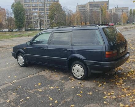 Фольксваген Пассат Вариант 1988 в Харькове на Automoto.ua Синий Фольксваген Пассат Вариант, объемом двигателя 1.8 л и пробегом 300 тыс. км за 1150 $, фото 5 на Automoto.ua