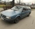 Синій Фольксваген Пассат Варіант, об'ємом двигуна 1.8 л та пробігом 300 тис. км за 1422 $, фото 1 на Automoto.ua
