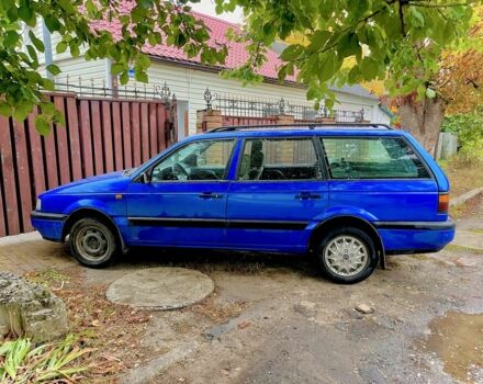 Синий Фольксваген Пассат Вариант, объемом двигателя 2 л и пробегом 247 тыс. км за 1750 $, фото 4 на Automoto.ua