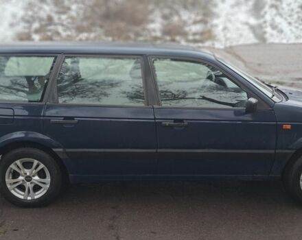 Синий Фольксваген Пассат Вариант, объемом двигателя 1.9 л и пробегом 245 тыс. км за 1600 $, фото 2 на Automoto.ua