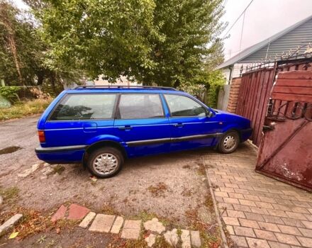 Синий Фольксваген Пассат Вариант, объемом двигателя 2 л и пробегом 247 тыс. км за 1750 $, фото 2 на Automoto.ua