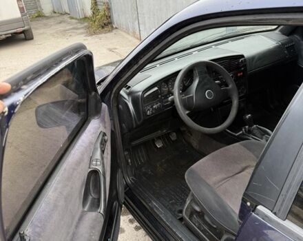 Фольксваген Пассат Варіант 1994 у Сумах на Automoto.ua Синій Фольксваген Пассат Варіант, об'ємом двигуна 2 л та пробігом 468 тис. км за 1850 $, фото 3 на Automoto.ua