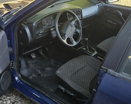 Синій Фольксваген Пассат Варіант, об'ємом двигуна 1.8 л та пробігом 400 тис. км за 1700 $, фото 4 на Automoto.ua