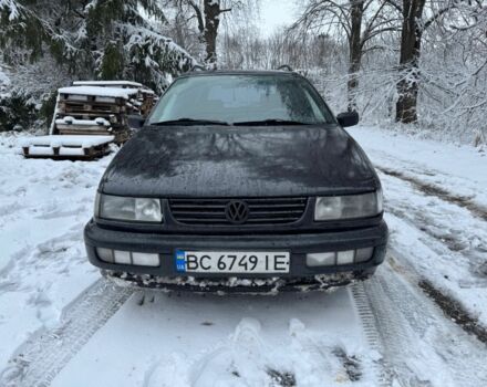 Синий Фольксваген Пассат Вариант, объемом двигателя 1.8 л и пробегом 300 тыс. км за 1499 $, фото 3 на Automoto.ua