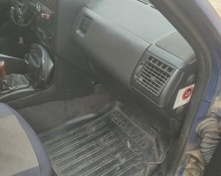 Синий Фольксваген Пассат Вариант, объемом двигателя 2 л и пробегом 300 тыс. км за 1200 $, фото 5 на Automoto.ua