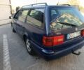 Синій Фольксваген Пассат Варіант, об'ємом двигуна 1.8 л та пробігом 300 тис. км за 673 $, фото 5 на Automoto.ua