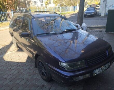 Синий Фольксваген Пассат Вариант, объемом двигателя 1.8 л и пробегом 350 тыс. км за 1500 $, фото 4 на Automoto.ua