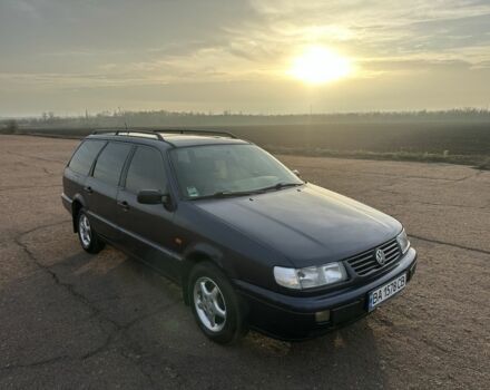 Синий Фольксваген Пассат Вариант, объемом двигателя 1.8 л и пробегом 200 тыс. км за 2150 $, фото 3 на Automoto.ua