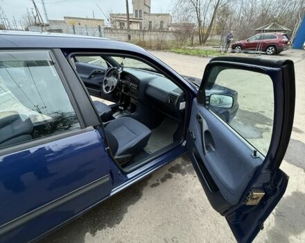 Синий Фольксваген Пассат Вариант, объемом двигателя 1.8 л и пробегом 250 тыс. км за 2499 $, фото 7 на Automoto.ua