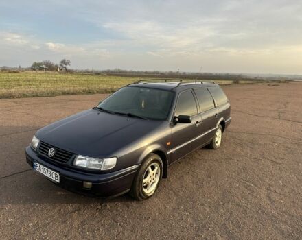 Синий Фольксваген Пассат Вариант, объемом двигателя 1.8 л и пробегом 200 тыс. км за 2150 $, фото 1 на Automoto.ua