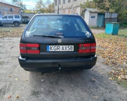 Синий Фольксваген Пассат Вариант, объемом двигателя 1.6 л и пробегом 345 тыс. км за 1081 $, фото 2 на Automoto.ua