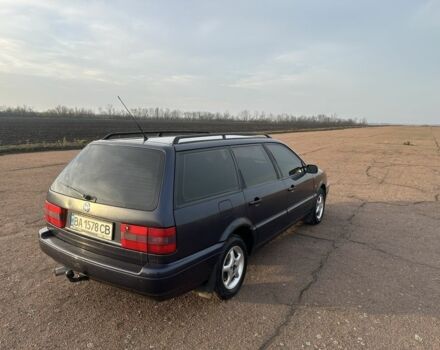 Синий Фольксваген Пассат Вариант, объемом двигателя 1.8 л и пробегом 200 тыс. км за 2150 $, фото 4 на Automoto.ua