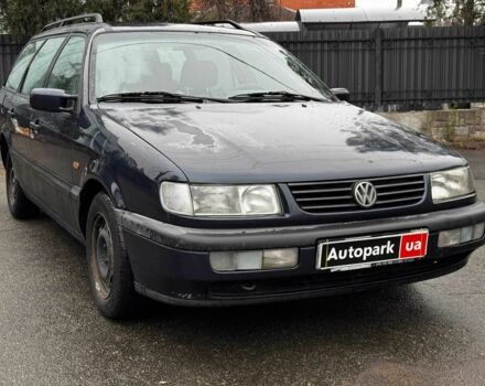 Синий Фольксваген Пассат Вариант, объемом двигателя 1.8 л и пробегом 325 тыс. км за 3640 $, фото 6 на Automoto.ua