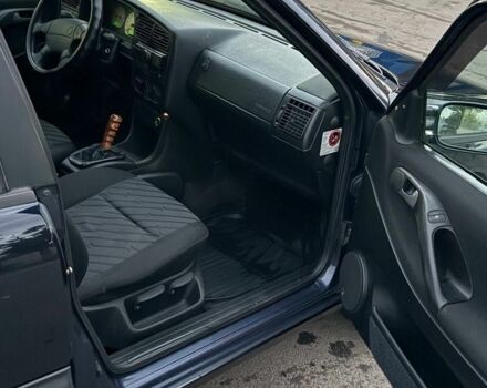 Фольксваген Пассат Вариант 1996 в Кривом Роге на Automoto.ua Синий Фольксваген Пассат Вариант, объемом двигателя 1.8 л и пробегом 350 тыс. км за 3500 $, фото 2 на Automoto.ua