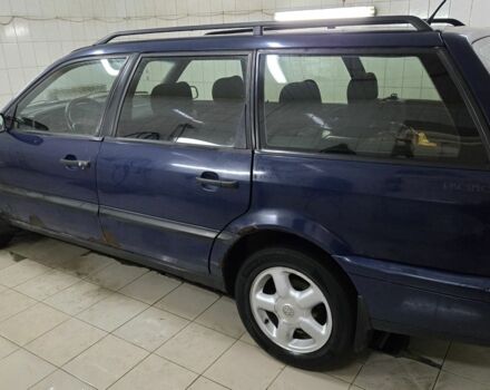 Синій Фольксваген Пассат Варіант, об'ємом двигуна 0 л та пробігом 227 тис. км за 1420 $, фото 3 на Automoto.ua