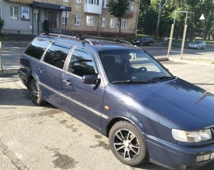 Синий Фольксваген Пассат Вариант, объемом двигателя 9 л и пробегом 418 тыс. км за 3300 $, фото 4 на Automoto.ua