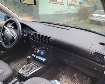 Синій Фольксваген Пассат Варіант, об'ємом двигуна 1.6 л та пробігом 290 тис. км за 4000 $, фото 4 на Automoto.ua