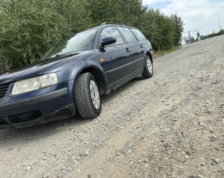 Синій Фольксваген Пассат Варіант, об'ємом двигуна 1.8 л та пробігом 401 тис. км за 2250 $, фото 1 на Automoto.ua