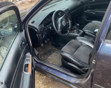 Синій Фольксваген Пассат Варіант, об'ємом двигуна 2 л та пробігом 380 тис. км за 2602 $, фото 6 на Automoto.ua