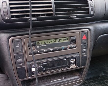 Синий Фольксваген Пассат Вариант, объемом двигателя 1.8 л и пробегом 341 тыс. км за 2750 $, фото 4 на Automoto.ua