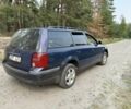 Синий Фольксваген Пассат Вариант, объемом двигателя 1.9 л и пробегом 300 тыс. км за 550 $, фото 3 на Automoto.ua