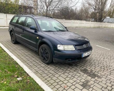 Синій Фольксваген Пассат Варіант, об'ємом двигуна 1.9 л та пробігом 355 тис. км за 2011 $, фото 1 на Automoto.ua