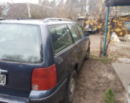 Синій Фольксваген Пассат Варіант, об'ємом двигуна 1 л та пробігом 285 тис. км за 1700 $, фото 3 на Automoto.ua