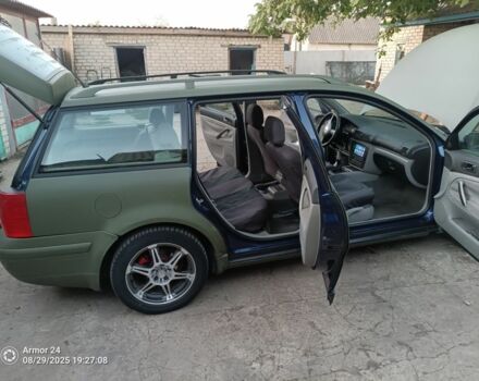 Синій Фольксваген Пассат Варіант, об'ємом двигуна 1.9 л та пробігом 444 тис. км за 2021 $, фото 5 на Automoto.ua