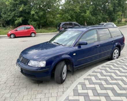 Синий Фольксваген Пассат Вариант, объемом двигателя 1.6 л и пробегом 320 тыс. км за 3150 $, фото 1 на Automoto.ua