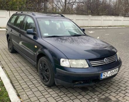 Синій Фольксваген Пассат Варіант, об'ємом двигуна 1.9 л та пробігом 355 тис. км за 2011 $, фото 5 на Automoto.ua