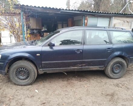 Синій Фольксваген Пассат Варіант, об'ємом двигуна 1 л та пробігом 285 тис. км за 1700 $, фото 1 на Automoto.ua