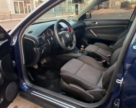 Синій Фольксваген Пассат Варіант, об'ємом двигуна 1.6 л та пробігом 172 тис. км за 4700 $, фото 3 на Automoto.ua