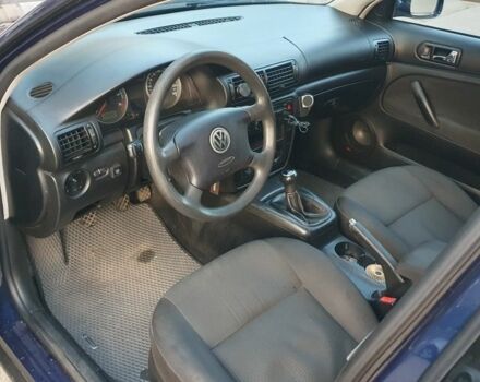 Синий Фольксваген Пассат Вариант, объемом двигателя 1.6 л и пробегом 290 тыс. км за 4250 $, фото 5 на Automoto.ua