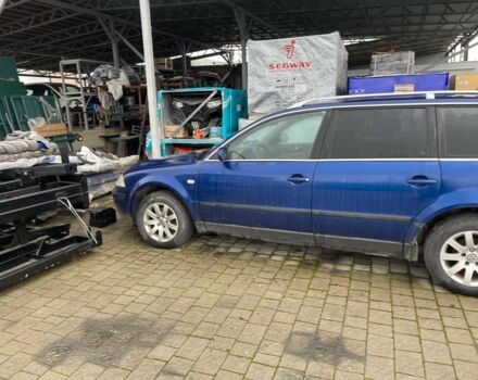 Синій Фольксваген Пассат Варіант, об'ємом двигуна 1.8 л та пробігом 280 тис. км за 2600 $, фото 9 на Automoto.ua