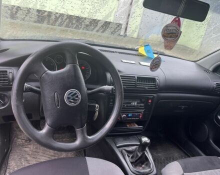 Синій Фольксваген Пассат Варіант, об'ємом двигуна 1.9 л та пробігом 300 тис. км за 2137 $, фото 4 на Automoto.ua