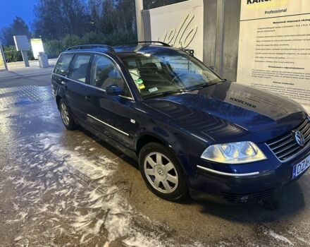 Синий Фольксваген Пассат Вариант, объемом двигателя 2 л и пробегом 300 тыс. км за 1700 $, фото 1 на Automoto.ua