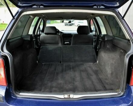 Фольксваген Пассат Вариант 2004 в Тернополе на Automoto.ua Синий Фольксваген Пассат Вариант, объемом двигателя 1.9 л и пробегом 279 тыс. км за 1650 $, фото 4 на Automoto.ua