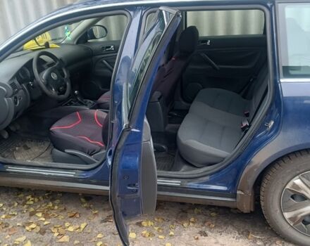 Синий Фольксваген Пассат Вариант, объемом двигателя 1.9 л и пробегом 424 тыс. км за 2500 $, фото 4 на Automoto.ua