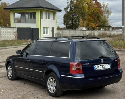 Синий Фольксваген Пассат Вариант, объемом двигателя 1.8 л и пробегом 400 тыс. км за 3500 $, фото 1 на Automoto.ua
