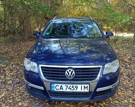 Синий Фольксваген Пассат Вариант, объемом двигателя 1.6 л и пробегом 306 тыс. км за 3900 $, фото 1 на Automoto.ua