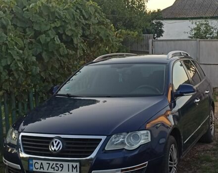 Синий Фольксваген Пассат Вариант, объемом двигателя 1.6 л и пробегом 306 тыс. км за 3900 $, фото 4 на Automoto.ua