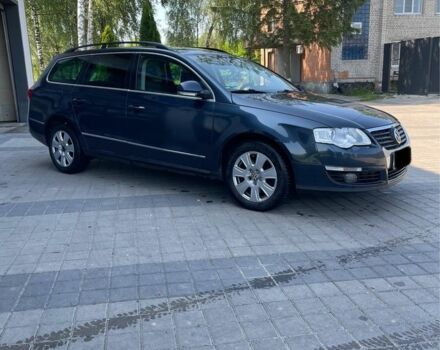 Синий Фольксваген Пассат Вариант, объемом двигателя 2 л и пробегом 370 тыс. км за 2399 $, фото 2 на Automoto.ua